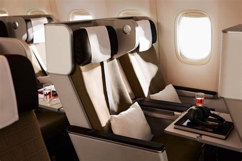 boeing 777-300er swiss premium economy